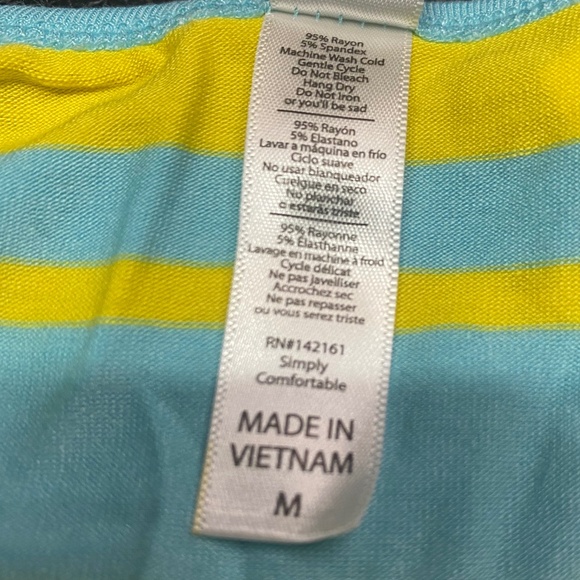 LulaRoe Perfect T - Picture 4 of 5